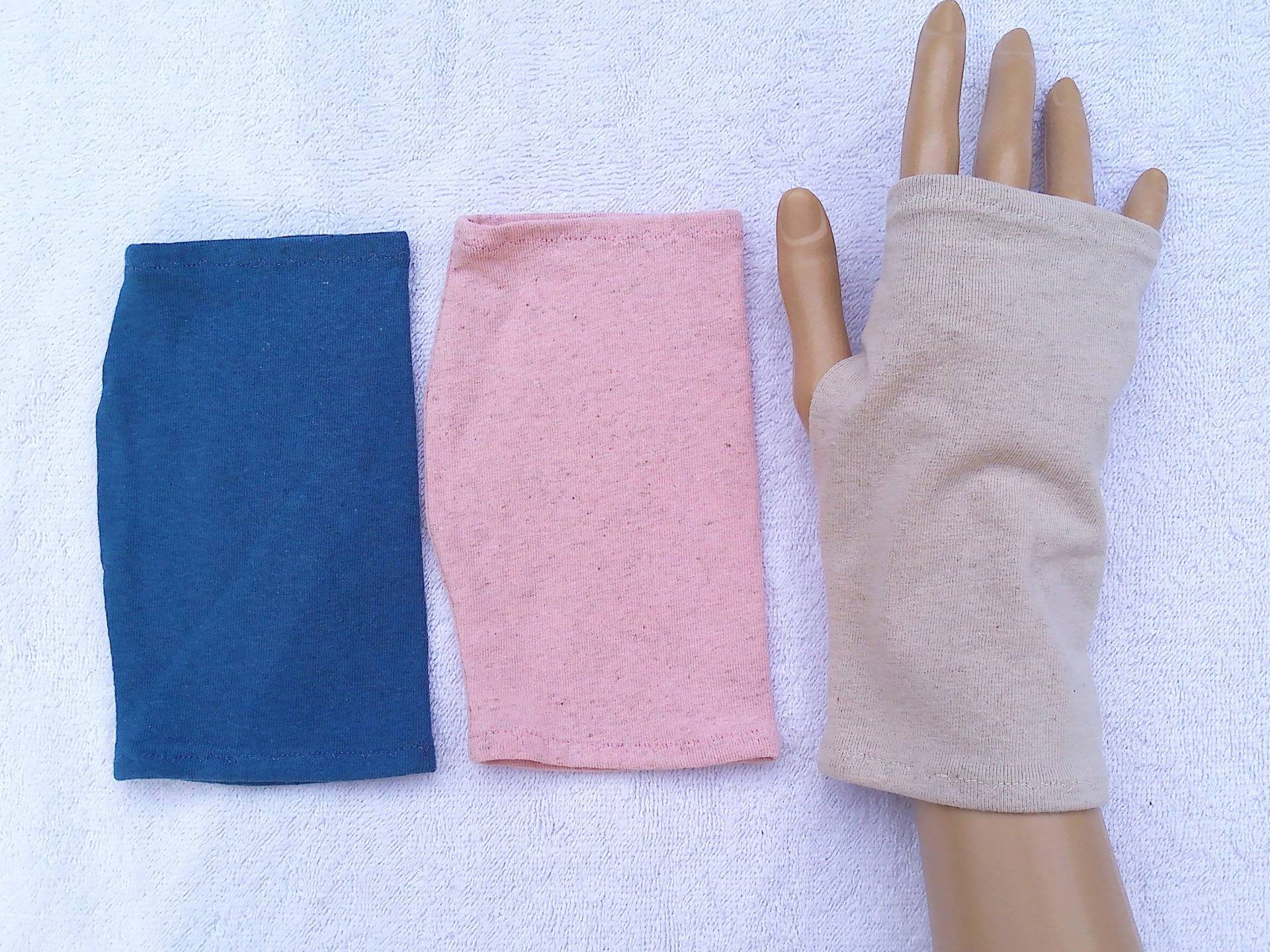Leichte Stulpen, Leinen Jersey Oekotex Uni, Neurodermitis, Ekzem, Fingerlose Handschuhe, Sommerstulpen, Daumenloch, Beige, Rosa, Blau von SissiundFroschkoenig