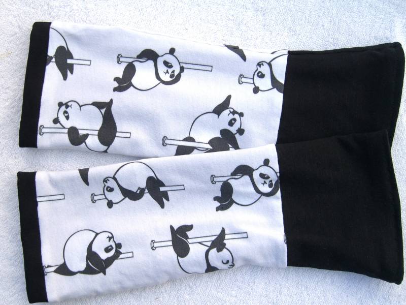 Panda Pole Dance, Patchwork, Stulpen, Armstulpen, Schwarz, Grau, Doppellagig Panda Pole Dance, Patchwork, Stulpen, Armstulpen, Schwarz, Grau, Doppellagig von SissiundFroschkoenig