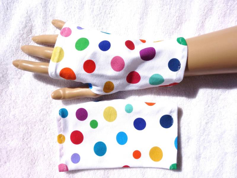 Punkte, Dots Regenbogen, Oekotex Jersey, Neurodermitis, Ekzem, Sonnenschutz, Leichte Stulpen, Daumenloch, Fingerlose Handschuhe, Bunt von SissiundFroschkoenig
