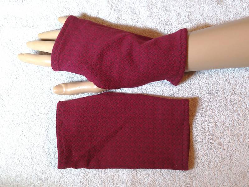 Weinrot, Jacquard, Oekotex Jersey, Neurodermitis, Ekzem, Sonnenschutz, Leichte Stulpen, Daumenloch, Fingerlose Handschuhe, Ornamente von SissiundFroschkoenig