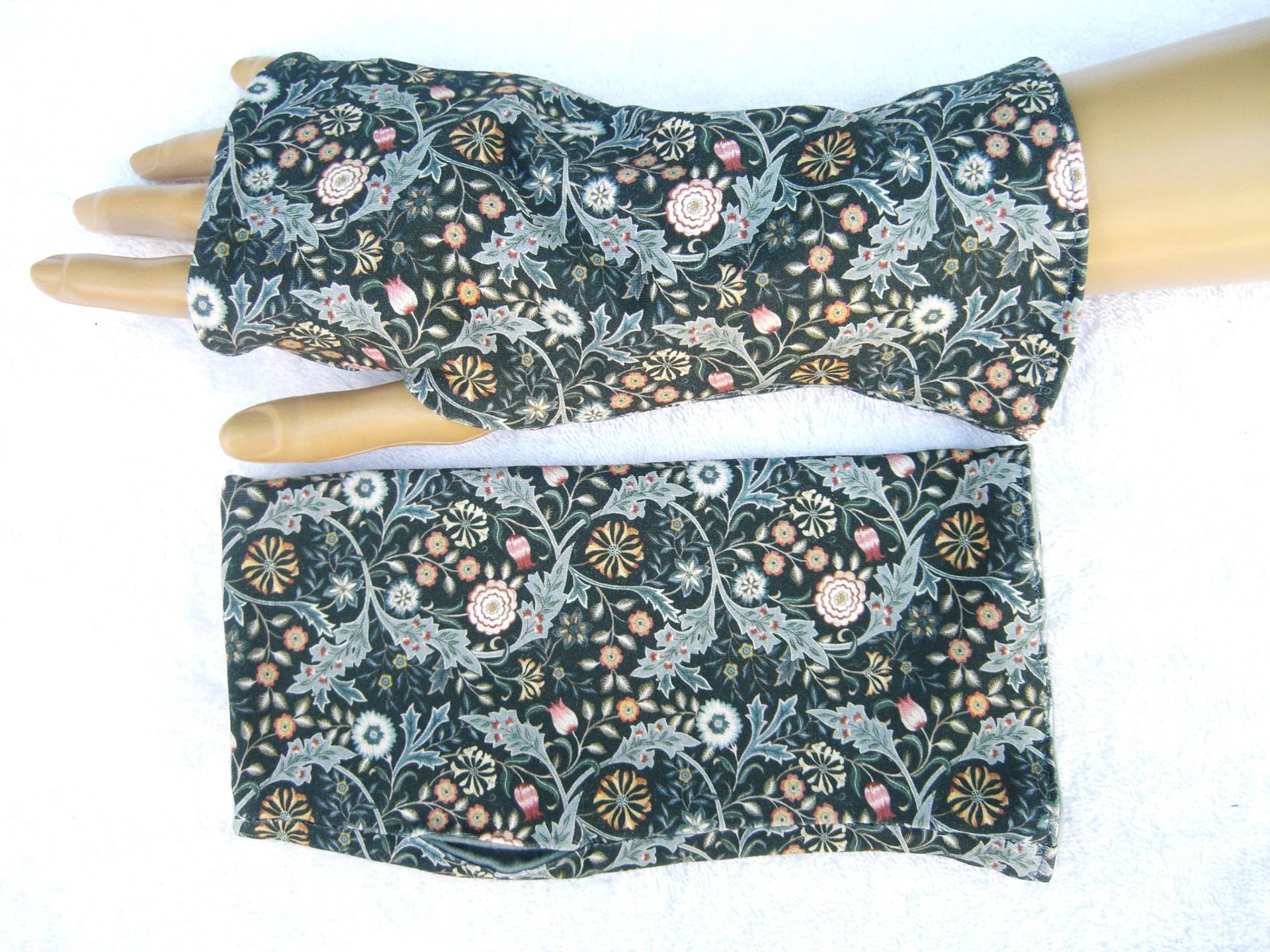 William Morris Wilhelmina, Stulpen Mit Daumenloch, Fingerlose Handschuhe, Baumwoll-Jersey Oeko Tex, Gefüttert, Jugendstil, Art Nouveau von SissiundFroschkoenig