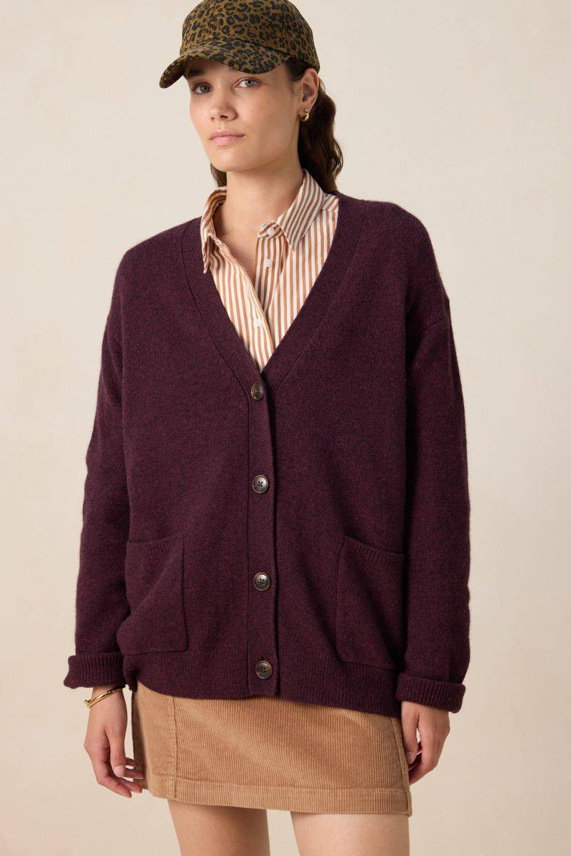 Strickjacke Mit V-Ausschnitt - Dunkelrot Strickjacke Mit V-Ausschnitt - Dunkelrot von Sissy-Boy
