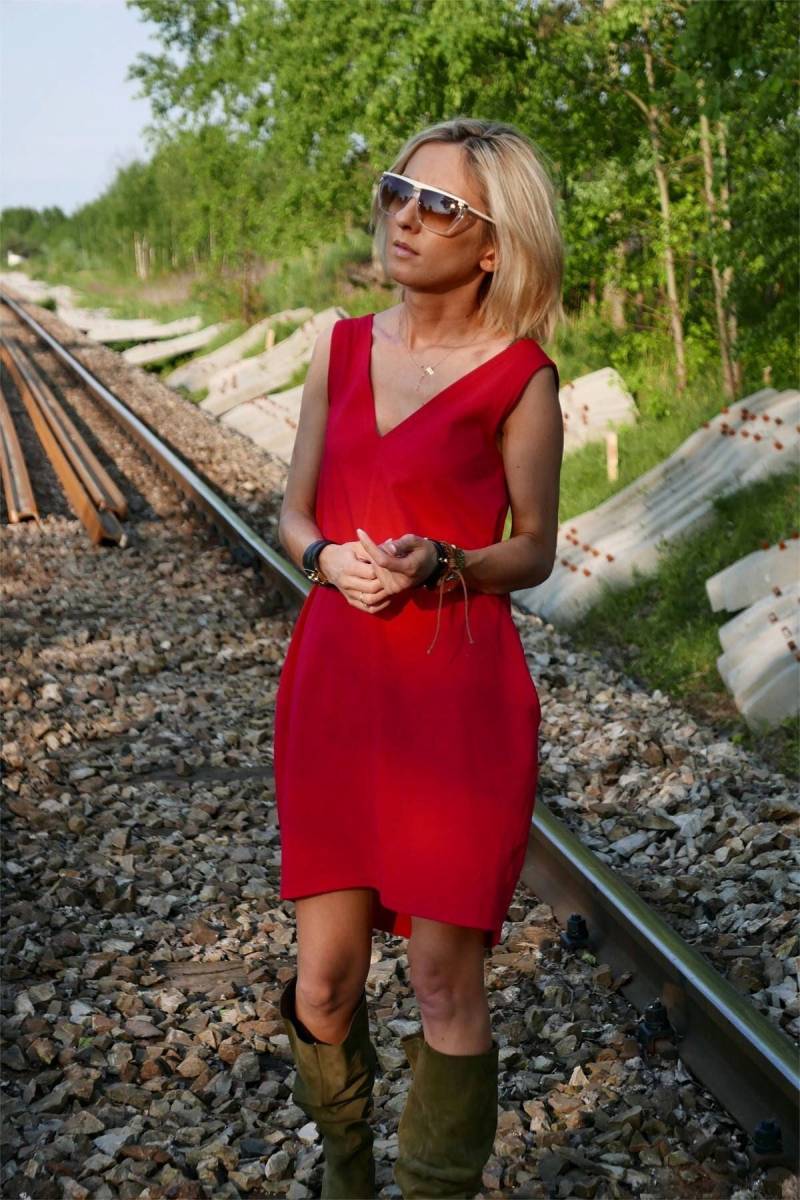 Rotes Baumwoll Minikleid Sommerkleid Mit V-Ausschnitt Und Taschen von SistersBrand