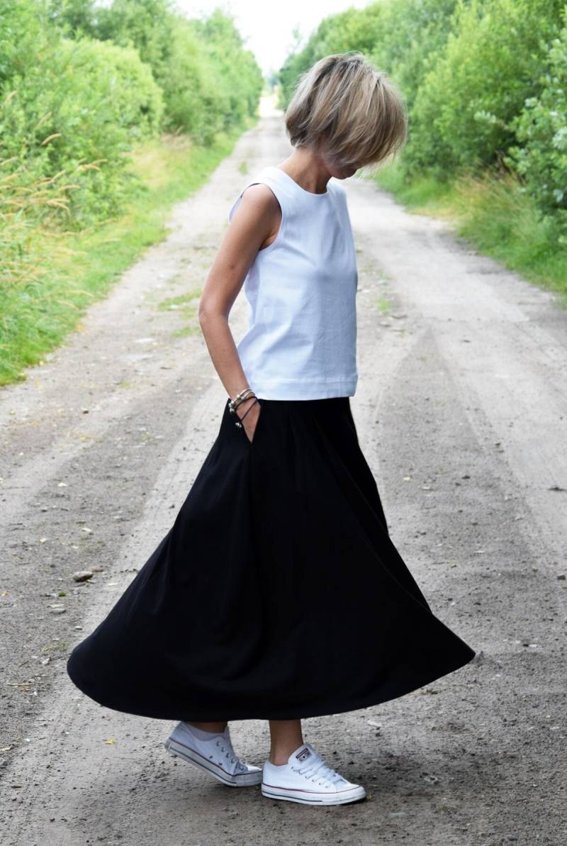 Schwarzer Baumwoll Maxi Rock, Handgemachter A-Linien-Rock Mit Taschen, Roma von SistersBrand