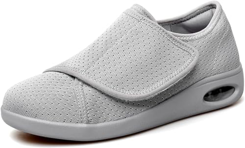 Sisttke Diabetiker Hausschuhe Damen Herren Extra Weite Walkingschuhe Ödem Verstellbare Klettverschuß rutschfest Stoßdämpfung Freizeitschuhe Rehaschuhe für Senioren Sisttke Diabetiker Hausschuhe Damen Herren Extra Weite Walkingschuhe Ödem Verstellbare Klettverschuß rutschfest Stoßdämpfung Freizeitschuhe Rehaschuhe für Senioren von Sisttke