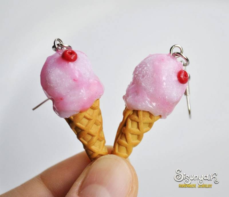 Erdbeer Eis Mit Kirsche Ohrringe - Geschenke Für Sie von Sisunyak