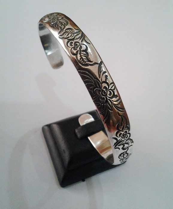 Floral Geprägter 925 Sterling Silber Armreif - Verstellbar 18, 5 cm von SitaSilver