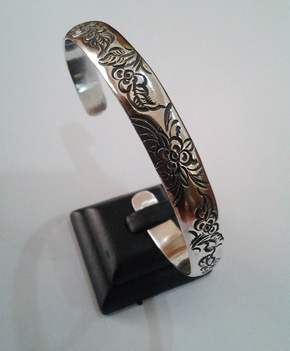 Floral Geprägter 925 Sterling Silber Armreif - Verstellbar 18, 5 cm von SitaSilver