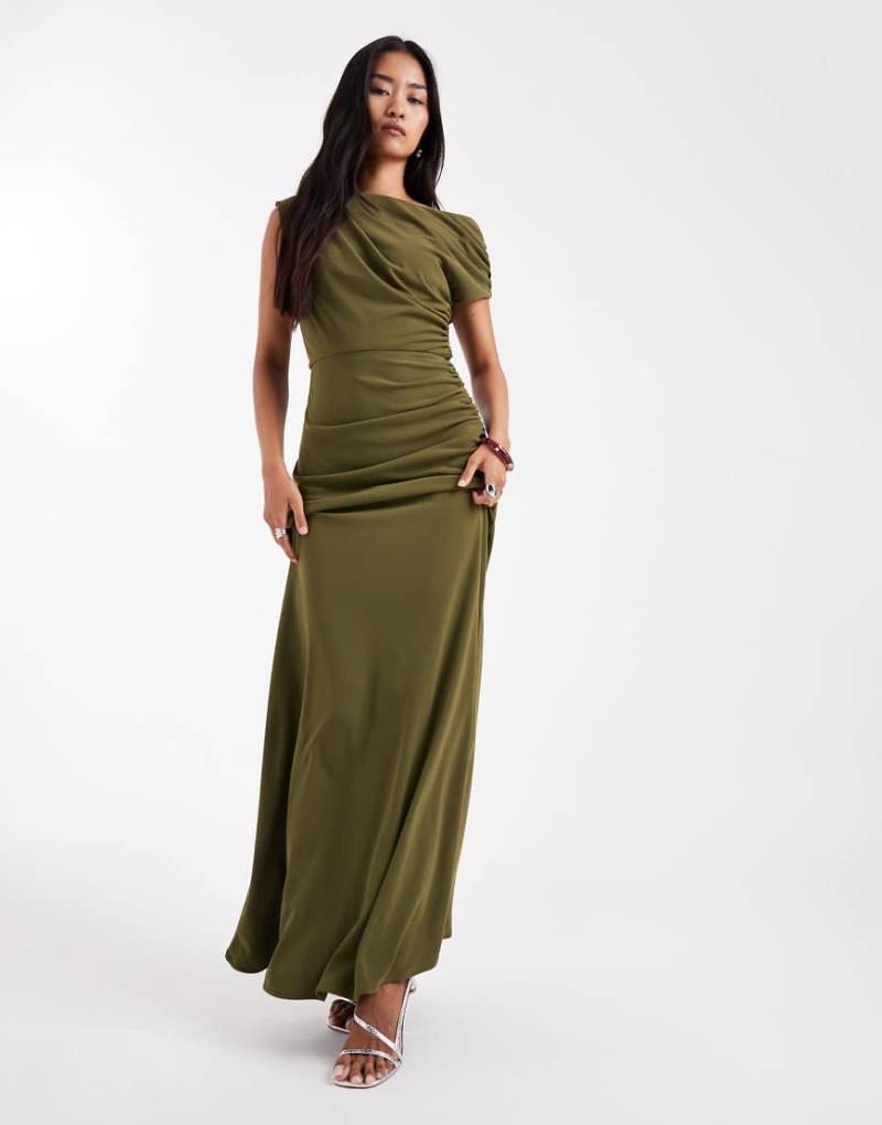 Six Stories - Bridesmaids - Brautjungfern-Maxikleid in Grün mit Raffung, asymmetrischem Schulterdetail und Stretchanteil Six Stories - Bridesmaids - Brautjungfern-Maxikleid in Grün mit Raffung, asymmetrischem Schulterdetail und Stretchanteil von Six Stories
