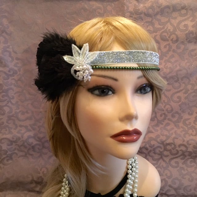 1920 Der Flapper Schwarz Silber Green Pearl Ostrich Feather Stirnband Kopf Stück 20 S Satin Bändchen Kopfband Gatsby 1920Er Jahre Sequin | 677 1920 Der Flapper Schwarz Silber Green Pearl Ostrich Feather Stirnband Kopf Stück 20 S Satin Bändchen Kopfband Gatsby 1920Er Jahre Sequin | 677 von SixFeathersStudio