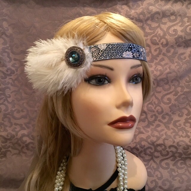 20 S Weiß Grau Blau Grün Art Deco Kristall 1920Er Jahre Gatsby Feather Flapper Stirnband Wrap Kopf Stück Floral Design Hochzeit | 683 20 S Weiß Grau Blau Grün Art Deco Kristall 1920Er Jahre Gatsby Feather Flapper Stirnband Wrap Kopf Stück Floral Design Hochzeit | 683 von SixFeathersStudio