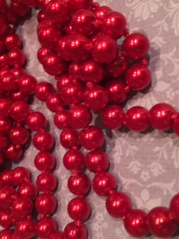 60" Lange Ruby Red 1920Er Jahre Great Gatsby Stil 8 Mm Glasperlen Einzelstrang-Halskette 20Er Downton Abtei Flapper Accessoire 60" Lange Ruby Red 1920Er Jahre Great Gatsby Stil 8 Mm Glasperlen Einzelstrang-Halskette 20Er Downton Abtei Flapper Accessoire von SixFeathersStudio