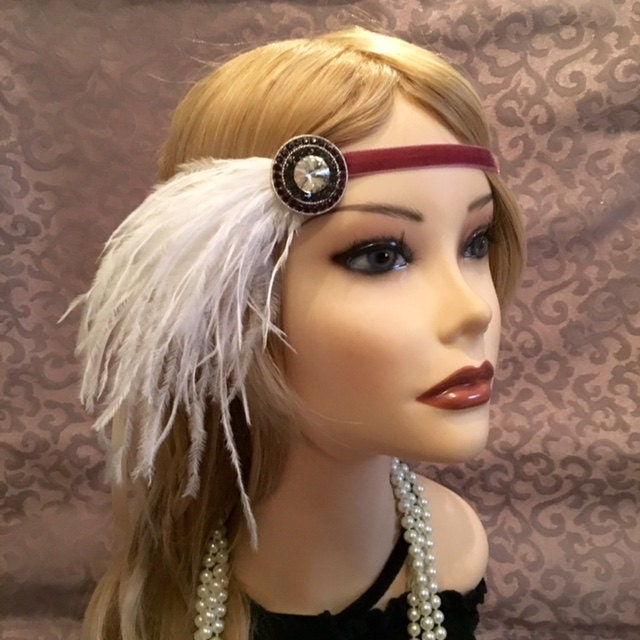 Kastanienbrauner Dark Pink Silber White Ostrich Feather Flapper Headpiece Zubehör Gatsby Stirnband Strass Samt Satin Einstellbar 20 S 1920Er Jahre Kastanienbrauner Dark Pink Silber White Ostrich Feather Flapper Headpiece Zubehör Gatsby Stirnband Strass Samt Satin Einstellbar 20 S 1920Er Jahre von SixFeathersStudio