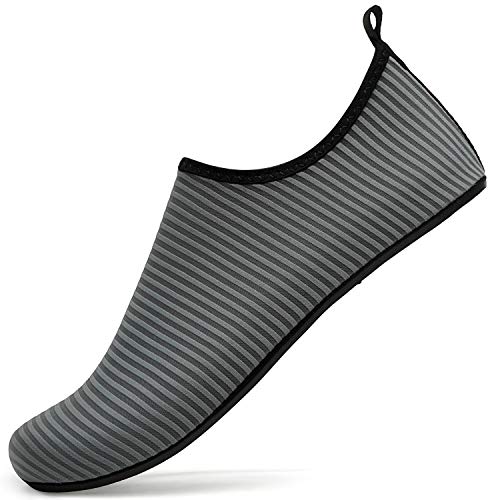 Sixspace Herren Damen Badeschuhe Wasserschuhe Aquaschuhe Strandschuhe Schnell Trocknend Slip on Breathable Schwimmschuhe Surfschuhe für Beach Pool Surfen Yoga Grau(Lieferantengröße 46 EU) von Sixspace