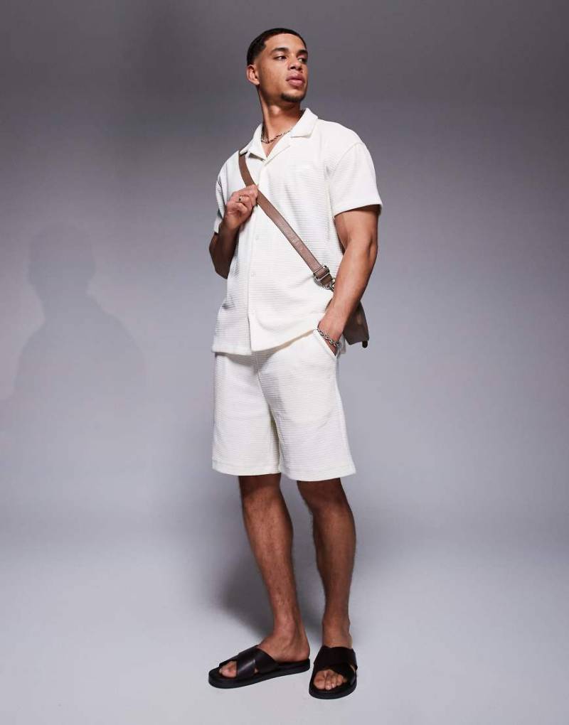 Sixth June - Shorts in Cremeweiß mit Waffelstruktur, Kombiteil von Sixth June