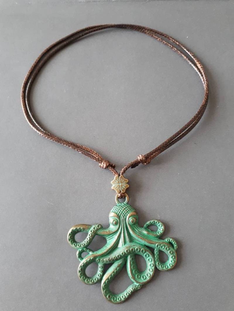 2.25" Große Patina Messing Oktopus Charm Anhänger Wachsseil Verstellbar Halskette von Sjewelry4u