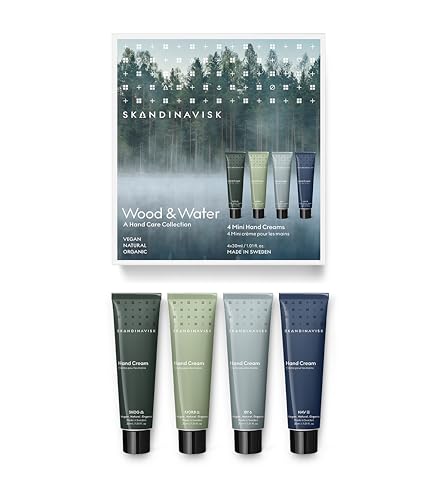 Skandinavisk Wood & Water Geschenkset mit 4 Mini-Handcremes. SKOG 'Wald', FJORD, ØY 'Insel' and HAV 'Meer'. Vegane Formel, 30 ml x 4. von Skandinavisk