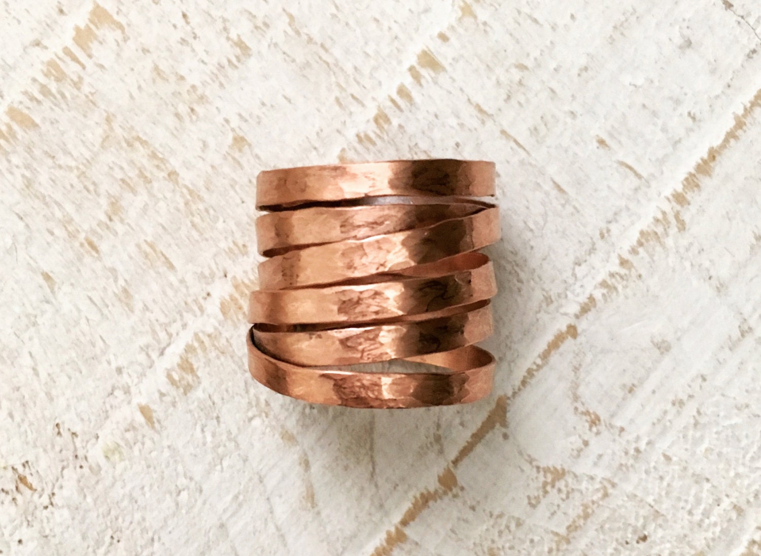 Kupfer-Wrap-Ring, Breite Gehämmert Ring, Aussage Schmuck, Geschenk Für Ihn/Sie Kupfer-Wrap-Ring, Breite Gehämmert Ring, Aussage Schmuck, Geschenk Für Ihn/Sie von SkariJewellery