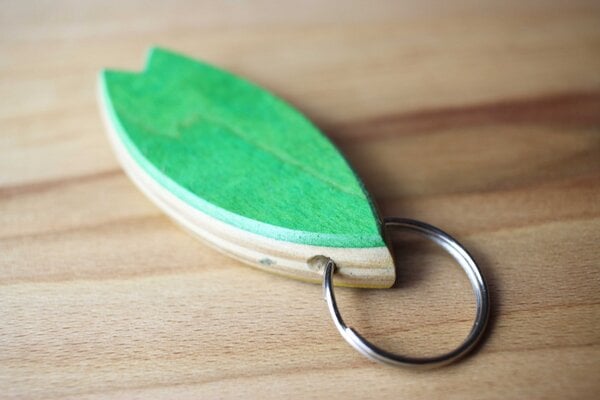 Skatan-llc Surfbrett Schlüsselanhänger, Surfboard Keychain, Surfbrett Schlüsselanhänger aus gebrauchten Skateboards von Skatan-llc