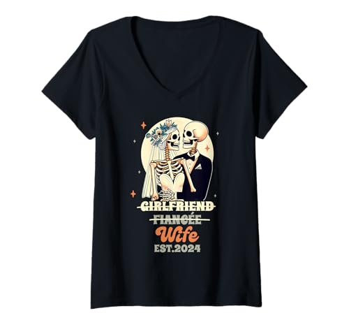 Damen Frau & Ehemann Just Married Freundin Verlobte Ehefrau Est 2024 T-Shirt mit V-Ausschnitt Damen Frau & Ehemann Just Married Freundin Verlobte Ehefrau Est 2024 T-Shirt mit V-Ausschnitt von Skeleton Funny Wedding Matching Outfit
