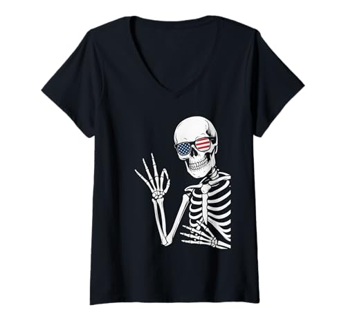 Damen Lustige Patriotische Skelett USA Flagge Sonnenbrille Halloween T-Shirt mit V-Ausschnitt Damen Lustige Patriotische Skelett USA Flagge Sonnenbrille Halloween T-Shirt mit V-Ausschnitt von Skeleton Wave Tee Fun Spooky Halloween Party