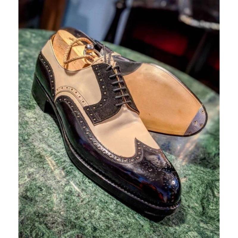 Handgemachte Zweifarbige Leder Wingtip Oxford Schuhe von SkinCraftClub