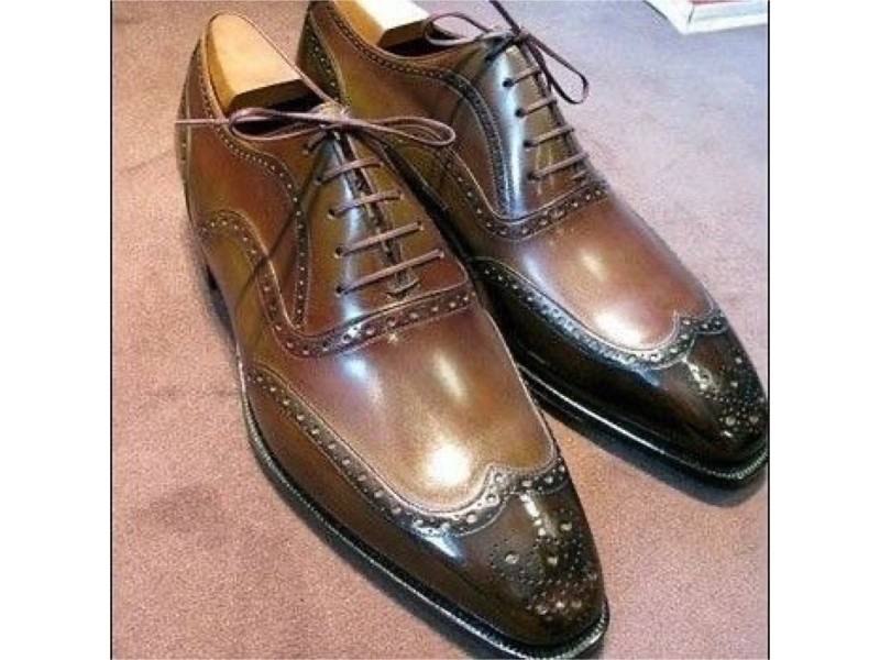 Handgemachte Zweifarbige Leder Wingtip Oxford Schuhe von SkinCraftClub
