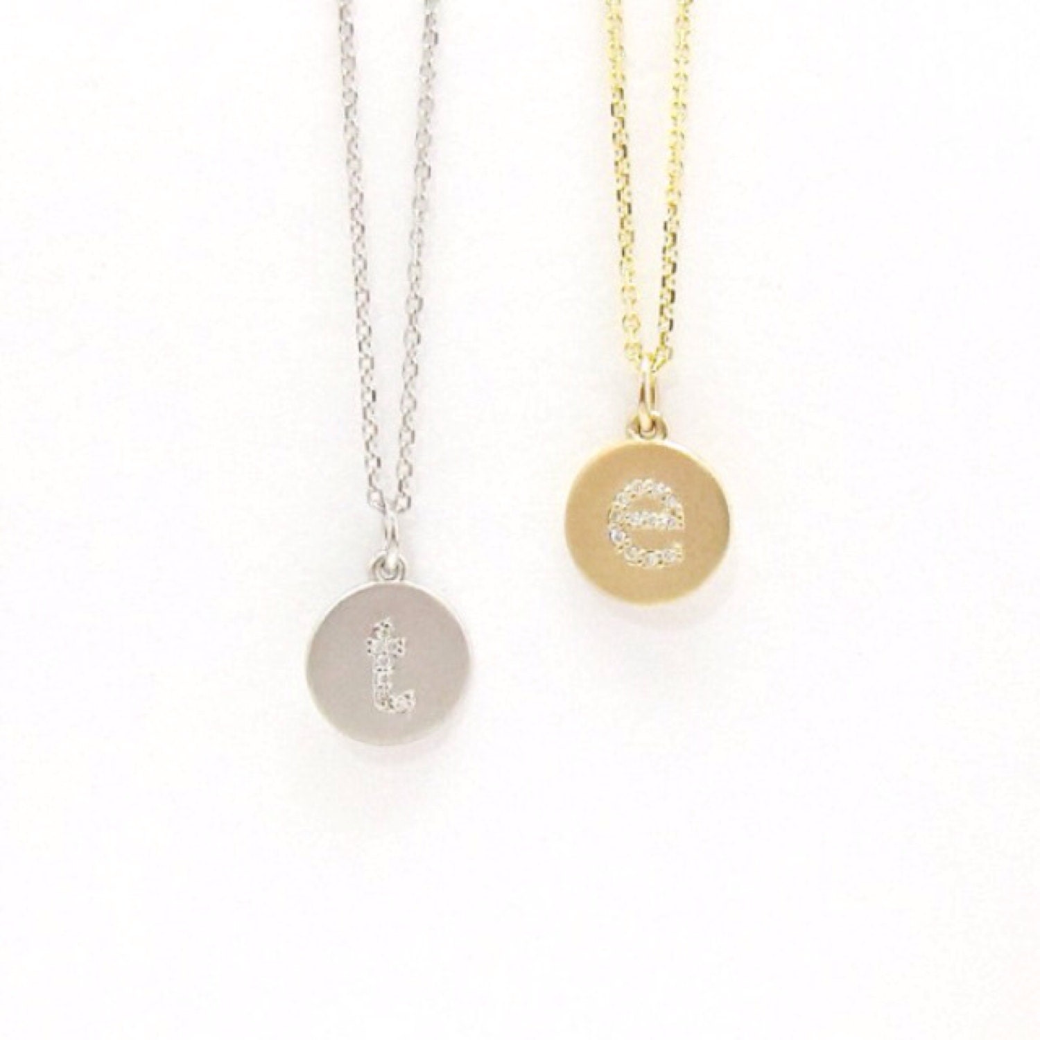 Schlichte Mini Diamant Initial Halskette | Kleinbuchstaben, 14Kt Gold, Natürliche Diamanten, Personalisiertes Geschenk, Feiner Schmuck Von Skinny Schlichte Mini Diamant Initial Halskette | Kleinbuchstaben, 14Kt Gold, Natürliche Diamanten, Personalisiertes Geschenk, Feiner Schmuck Von Skinny von SkinnyBling