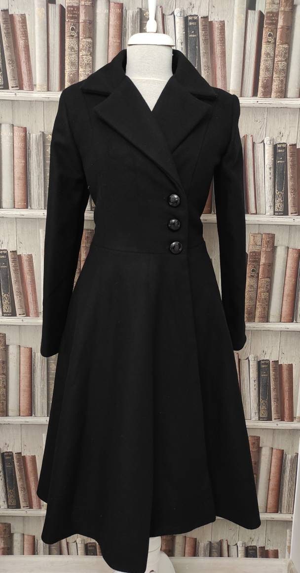 Schwarzer Wollmantel Schwarzer Wollmantel von Skirts4us