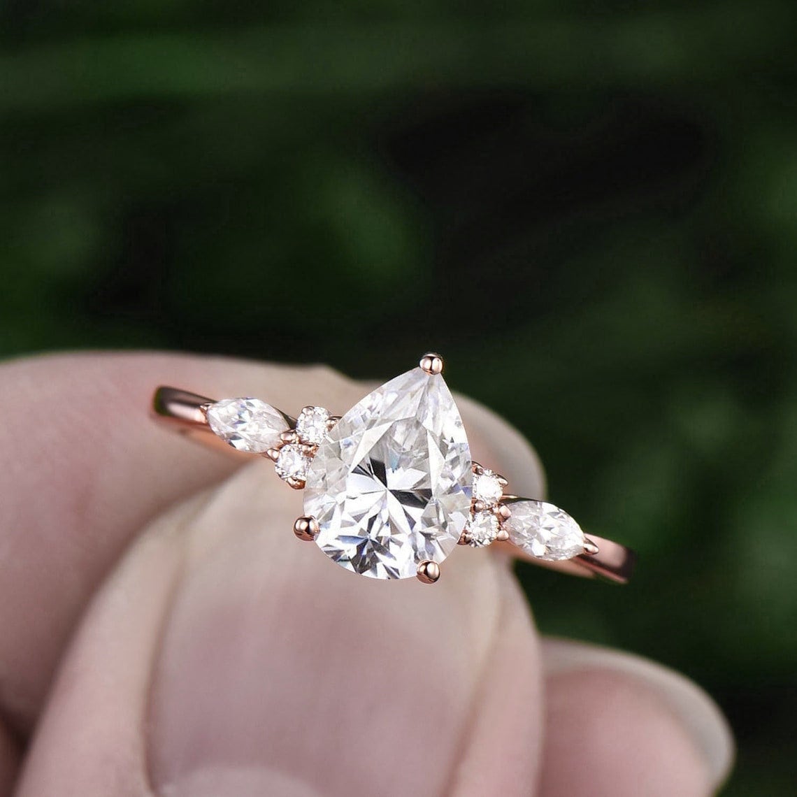 14K Rose Gold Ehering 1.25Ct Birnenform Moissanite Verlobungsring Birnenschliff Diamant Jubiläumsring Jahrestagsgeschenk Versprechen Ring von SkjewelleryStudio