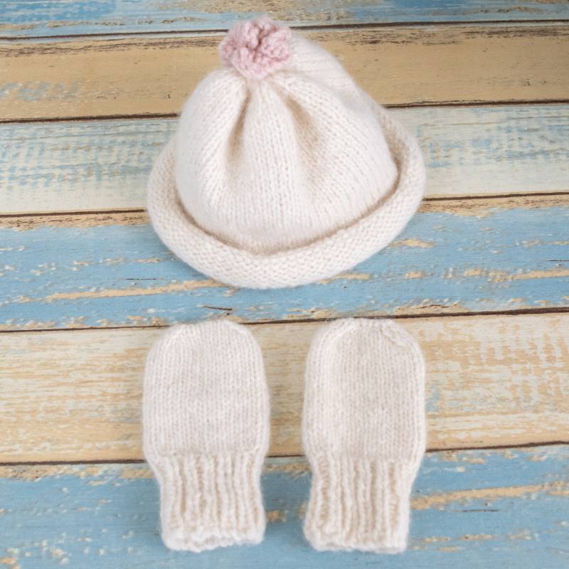 Baby Mütze Und Handschuhe Set Off White Angora Mix Handgestrickt von SkograndStudioStore