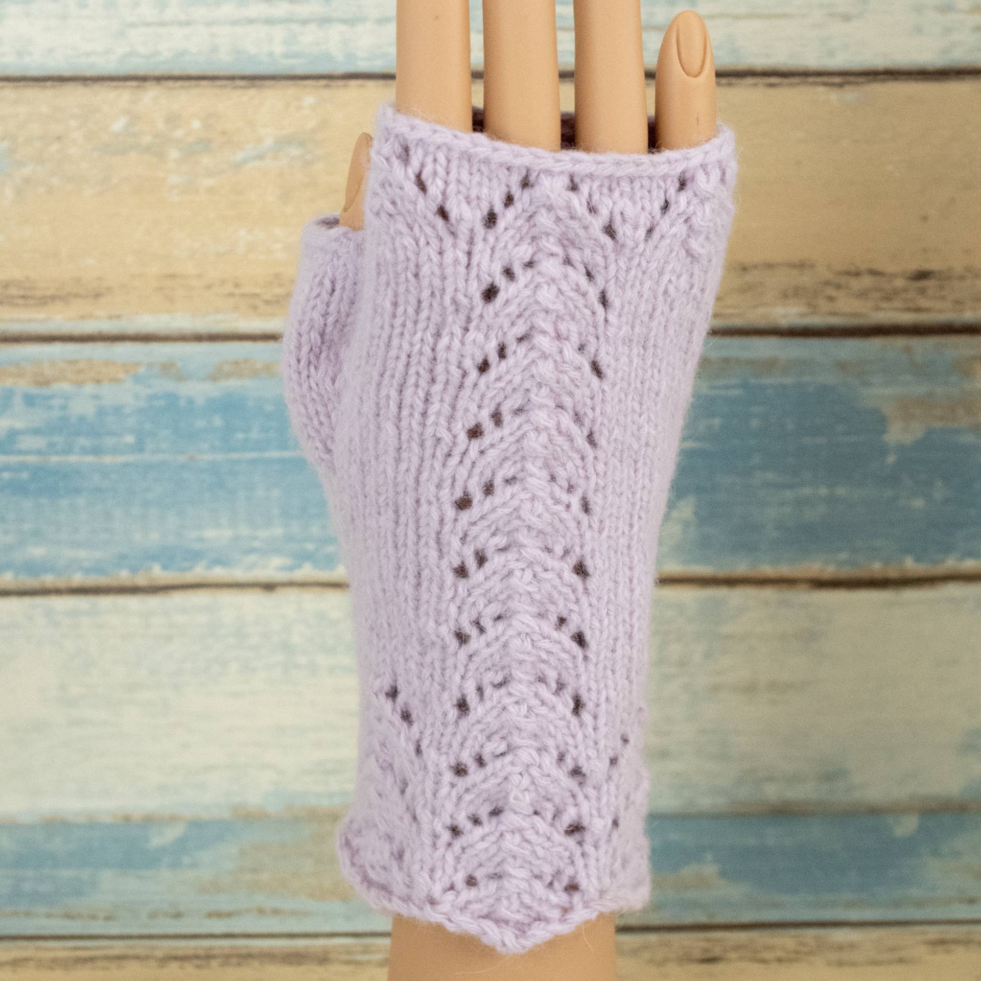 Leichte Rosa Spitze Fingerlose Paar Handschuhe Von Hand Gefertigt, 50 Prozent Angora Lammwolle 7 Zoll Lang von SkograndStudioStore