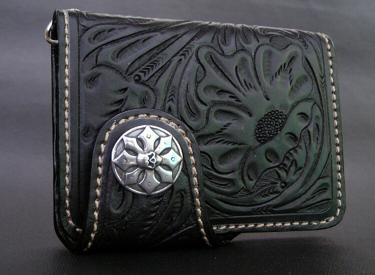 Biker Wallet Sheridan Style Skull Concho - Geldbeutel von SkullEdition