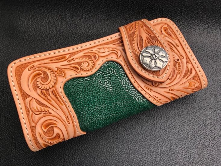 Biker Wallet Sheridan Style Stingray - Geldbeutel Rochenleder von SkullEdition