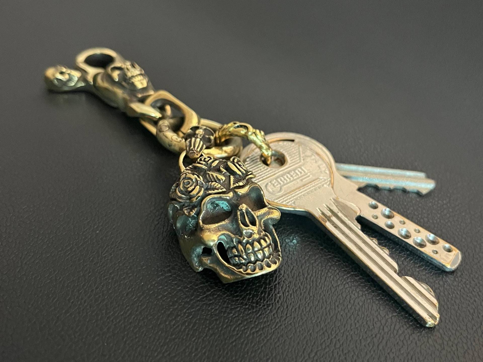 Skull Brass Key Chain - Totenkopf Schlüßelanhänger Aus Messing #1 von SkullEdition