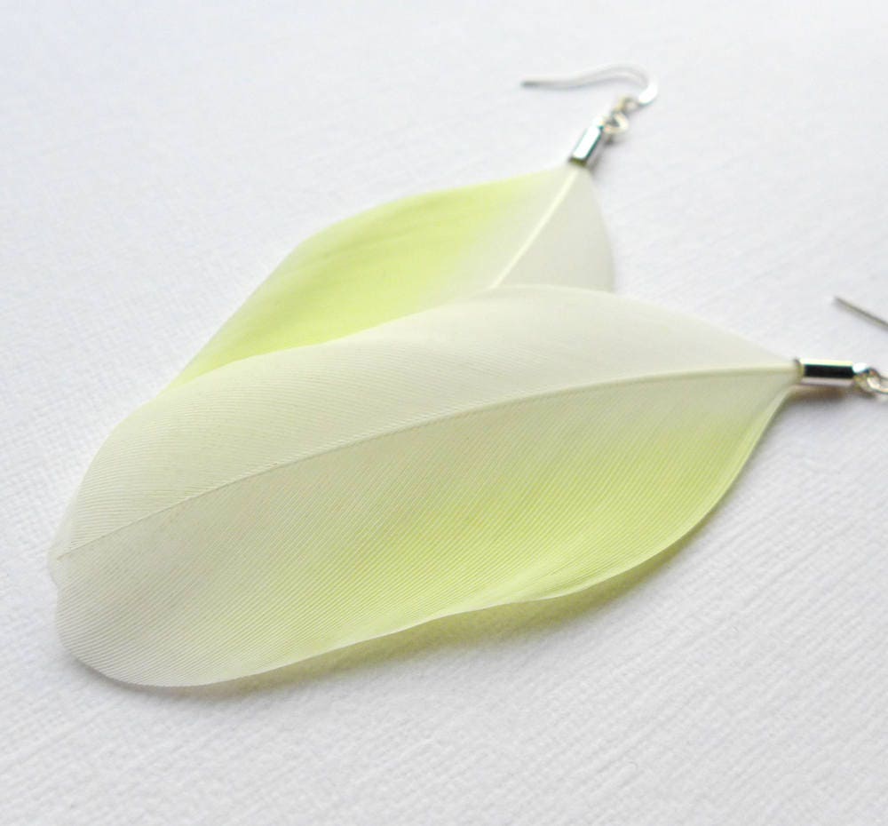 Feder Ohrringe, Kakadu Schwefel-Crested Federn, Handgefertigt in Uk, Schmuck Für Sie Feder Ohrringe, Kakadu Schwefel-Crested Federn, Handgefertigt in Uk, Schmuck Für Sie von Skullbag
