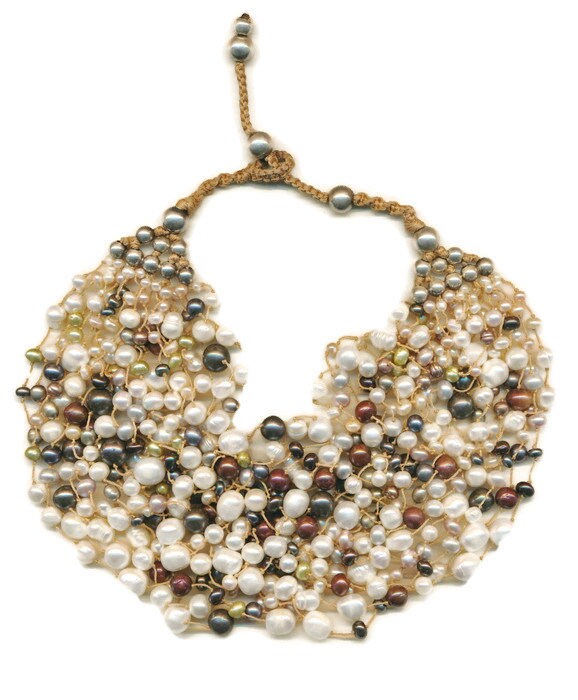 Perle Cluster. 20 Perlenschnüre, Die Alle Verschiedene Größen Verwendet Wurden, Um Schöne Ansammlung Von Perlen Zu Erstellen von SkyPeakBoutique