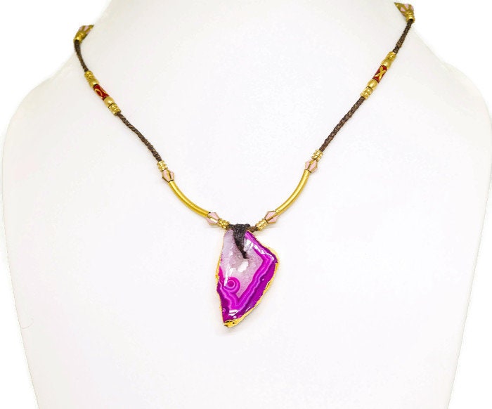 Rosa Druzy Achat Pendent Mit Verstellbaren Makramee Halskette Für Sie. Ein Von Einer Art Halsband/Halskette von SkyPeakBoutique