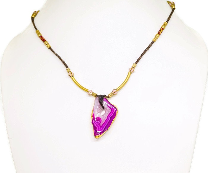 Rosa Druzy Achat Pendent Mit Verstellbaren Makramee Halskette Für Sie. Ein Von Einer Art Halsband/Halskette von SkyPeakBoutique