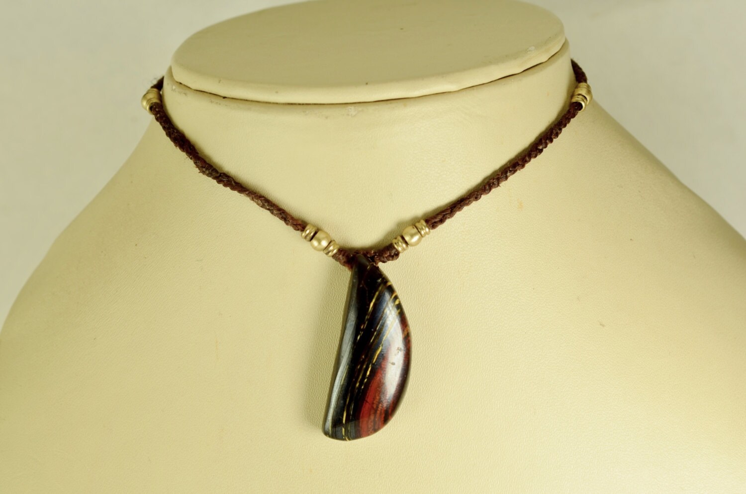 Tigerauge Edelsteinanhänger Mit Verstellbarer Makramenkette, Doho-Göttin Halskette, Kristallkette Für Göttin-Energie Und Heilung von SkyPeakBoutique