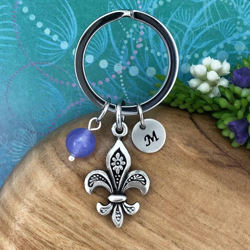 Fleur De Lis Schlüsselanhänger, Personalisierte Initial Charm, Monogramm, Edelstein Anhänger, Geschenk Für Sie, Australian Keyings von SkyRoyalStudios