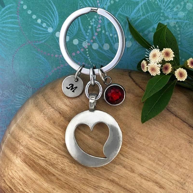 Herz, Moderne Kunst Schlüsselbund, Damen Geschenke, Personalisierter Initial Charm, Optional Kristall 100% Echtes Massivzinn von SkyRoyalStudios