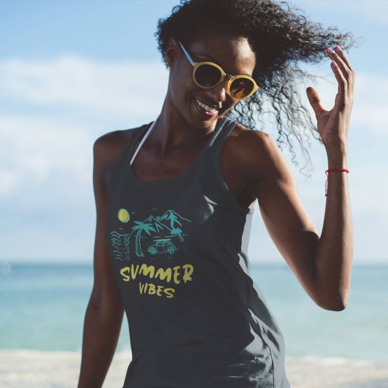 Sommer Vibes | Tank Strand Surfen Racerback Top Ozean Hello Sunshine Surfbrett Palmen von SkyTasticShop