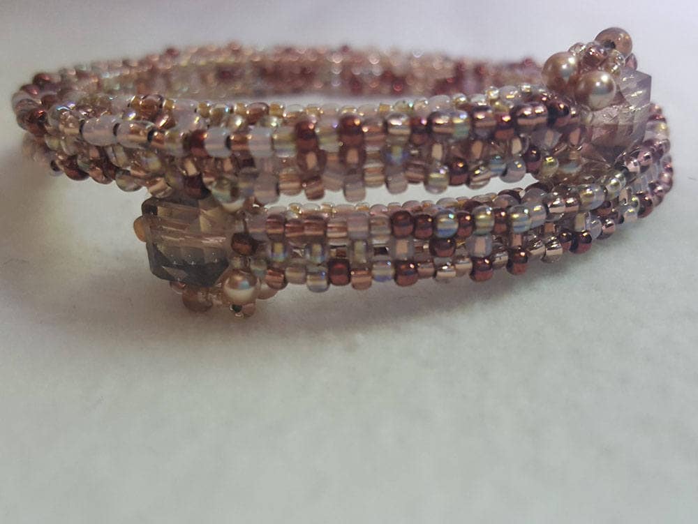 Burgund Und Gold Kristall Armreif Burgund Und Gold Kristall Armreif von SkyWillowJewelry