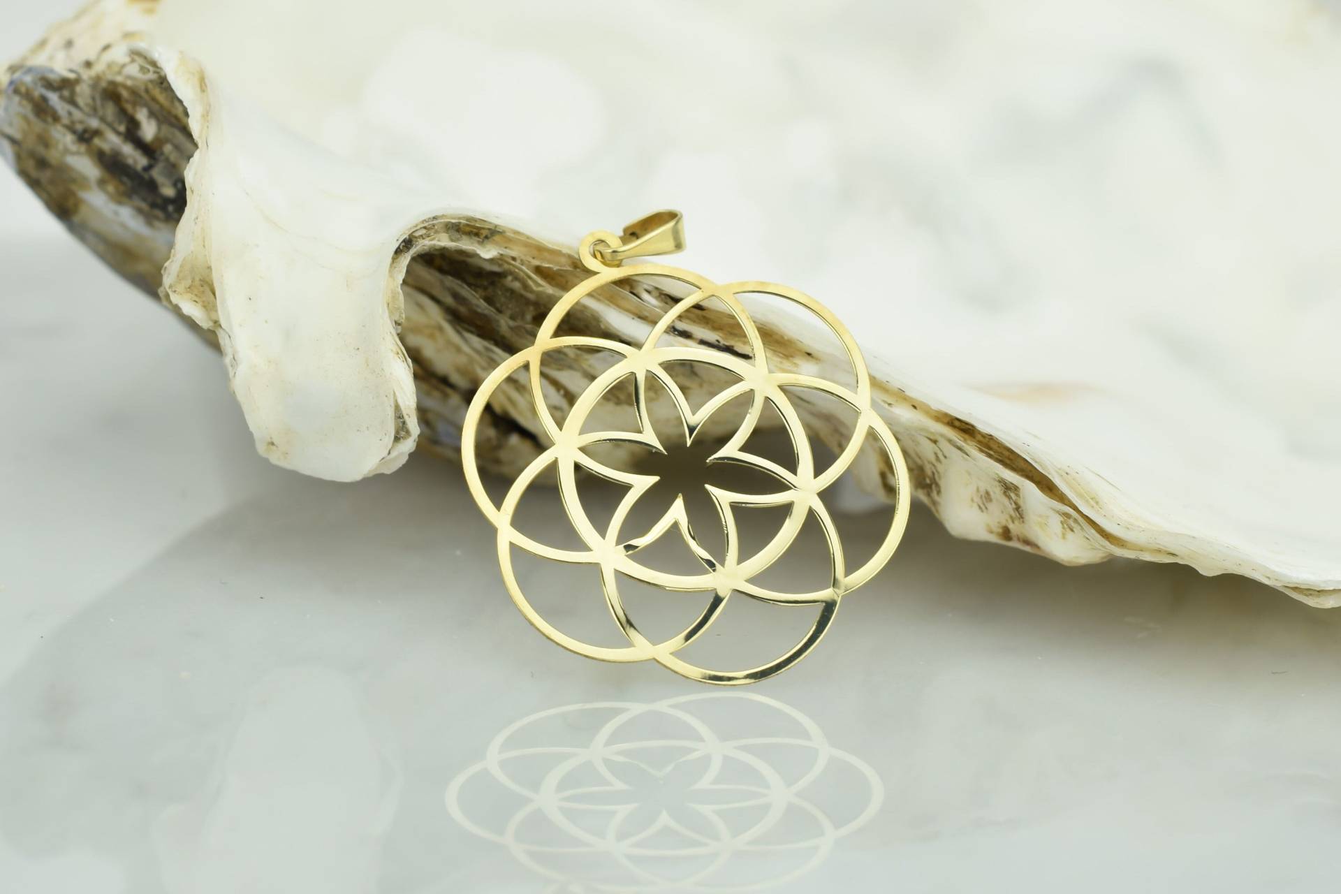 14K Gold Blume Des Lebens, Sechs Blütenblätter Anhänger, Mandala Halskette, Symbol Perunisch, Samen Yoga Geschenk Für Sie von Skyjwels