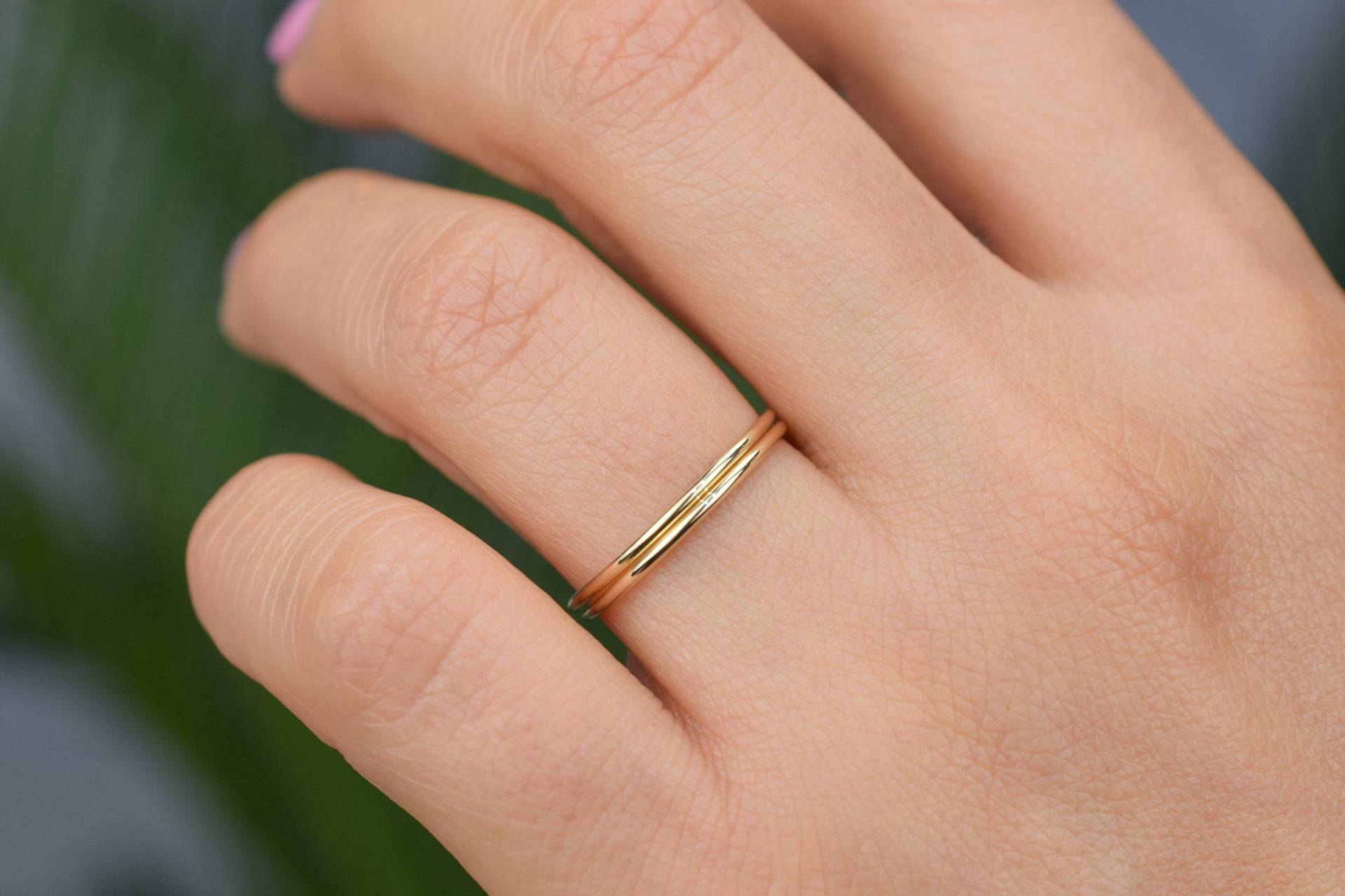 14K Massivgold Zwei Ring Set 2 Mm, Gold Stapelring, Doppelring, Runde Ehering, Zierliche Einfacher Ring, Dünner Ehering von Skyjwels