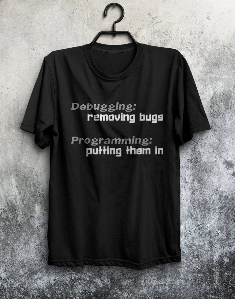 Lustiger Programmierer Und Fehlersucher Kurzarm Unisex T-Shirt von SkylinesDesign