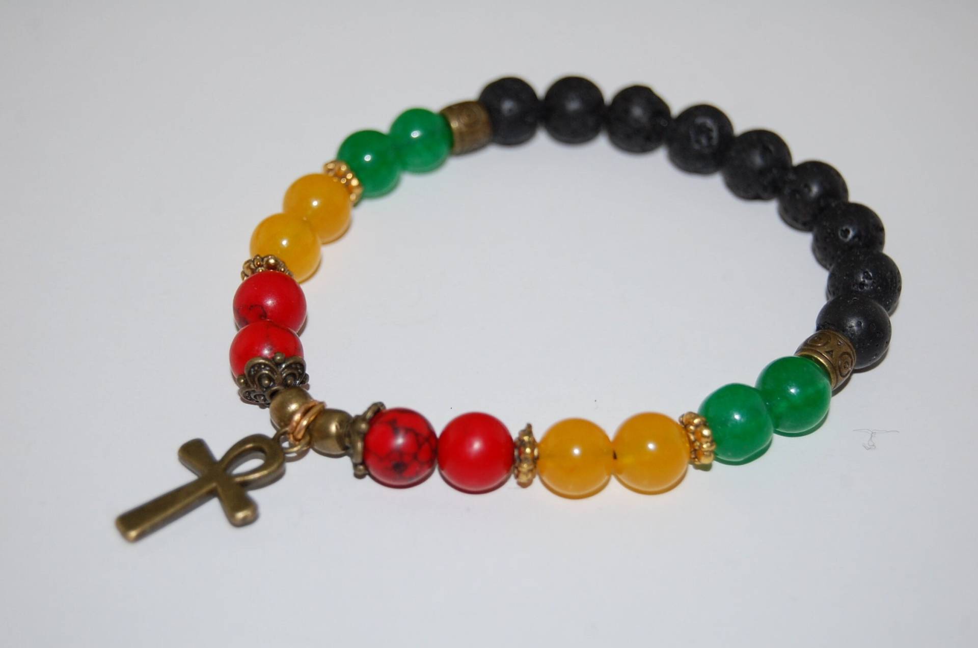 Ankh Kreuz Armband, Rasta Armband, Rot Gelb Und Grün Armband, Edelstein 8mm Perlen, Unisex Armband, Spiritualität, Männer, Frauen, Gebet, Stretch von SkywaterStudio