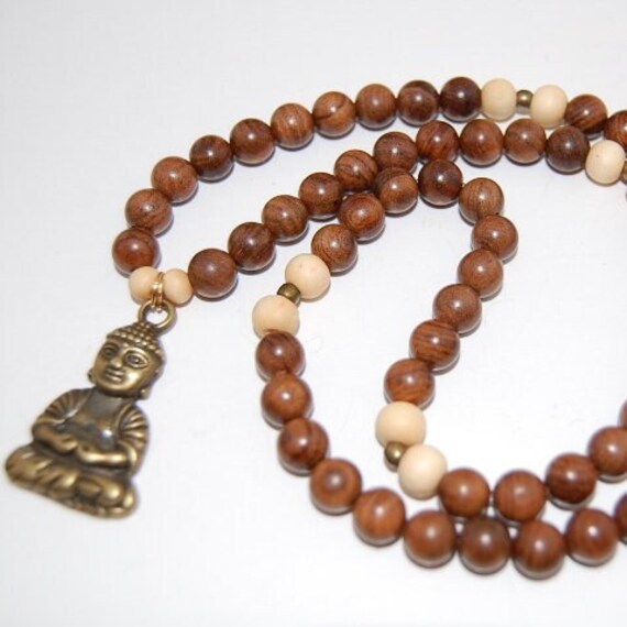 Buddha Halskette, Holz Lucky Anhänger Holzperlen, Mann, Frau, Geschenk, Yoga Halskette von SkywaterStudio