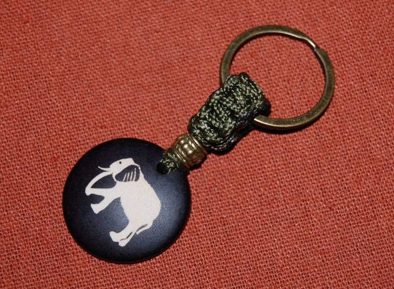 Elefanten-Schlüsselanhänger, Wildtier-Schlüsselanhänger, Safari-Elefant-Schlüsselanhänger, Glück, Macht, Erfolg, Weisheit, Elefanten-Geschenk von SkywaterStudio